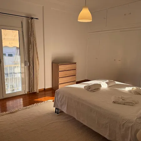 Elegant Penthouse 120Sqm With Large Veranda, 5 Min Walk To Ambelokipous Metro Station-3